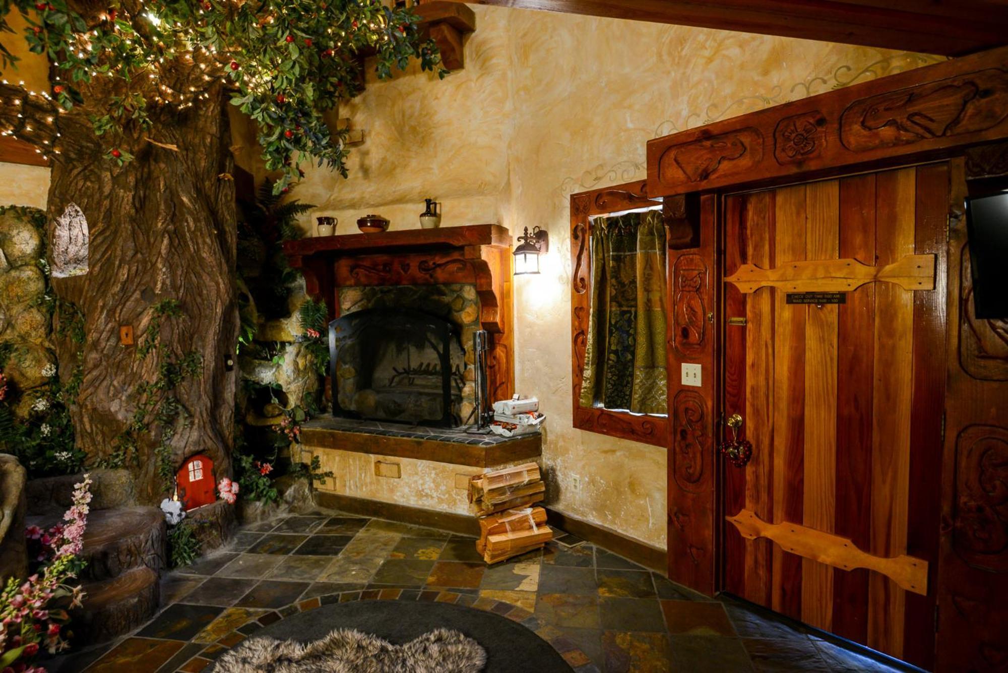 Castle Wood Theme Cottages- Couples Only Big Bear Lake Exterior foto
