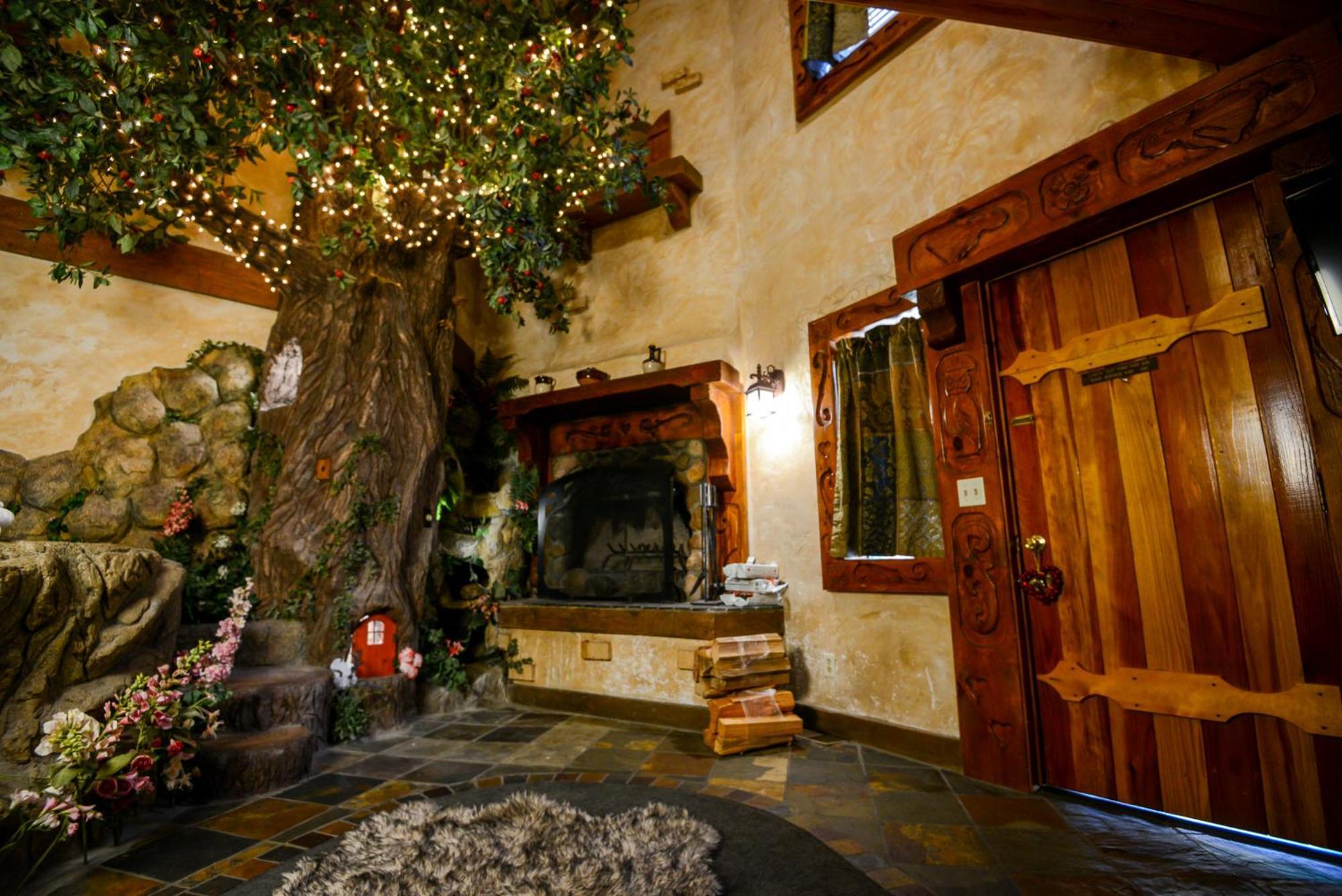 Castle Wood Theme Cottages- Couples Only Big Bear Lake Exterior foto