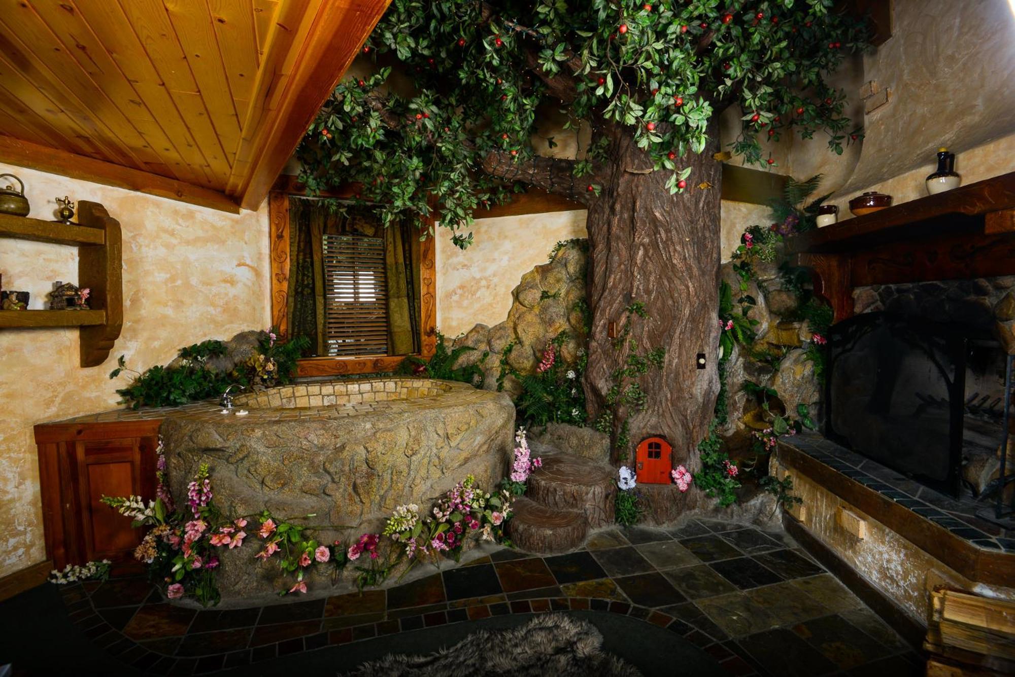 Castle Wood Theme Cottages- Couples Only Big Bear Lake Exterior foto